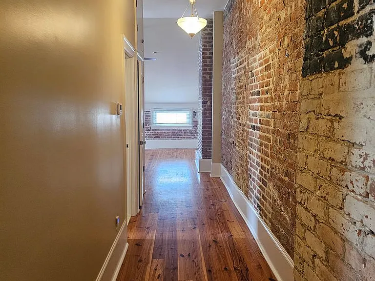 802 Saint Charles Ave — Photo 3