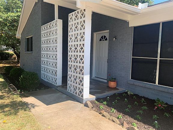 3rd image of 3840 Oak Haven Dr