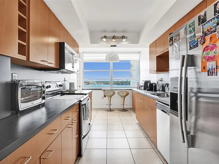 18021 Biscayne Blvd #1804 — Photo 9