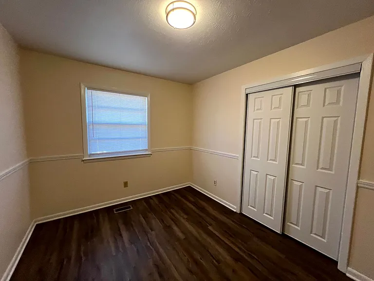 944 Lark Dr — Photo 11