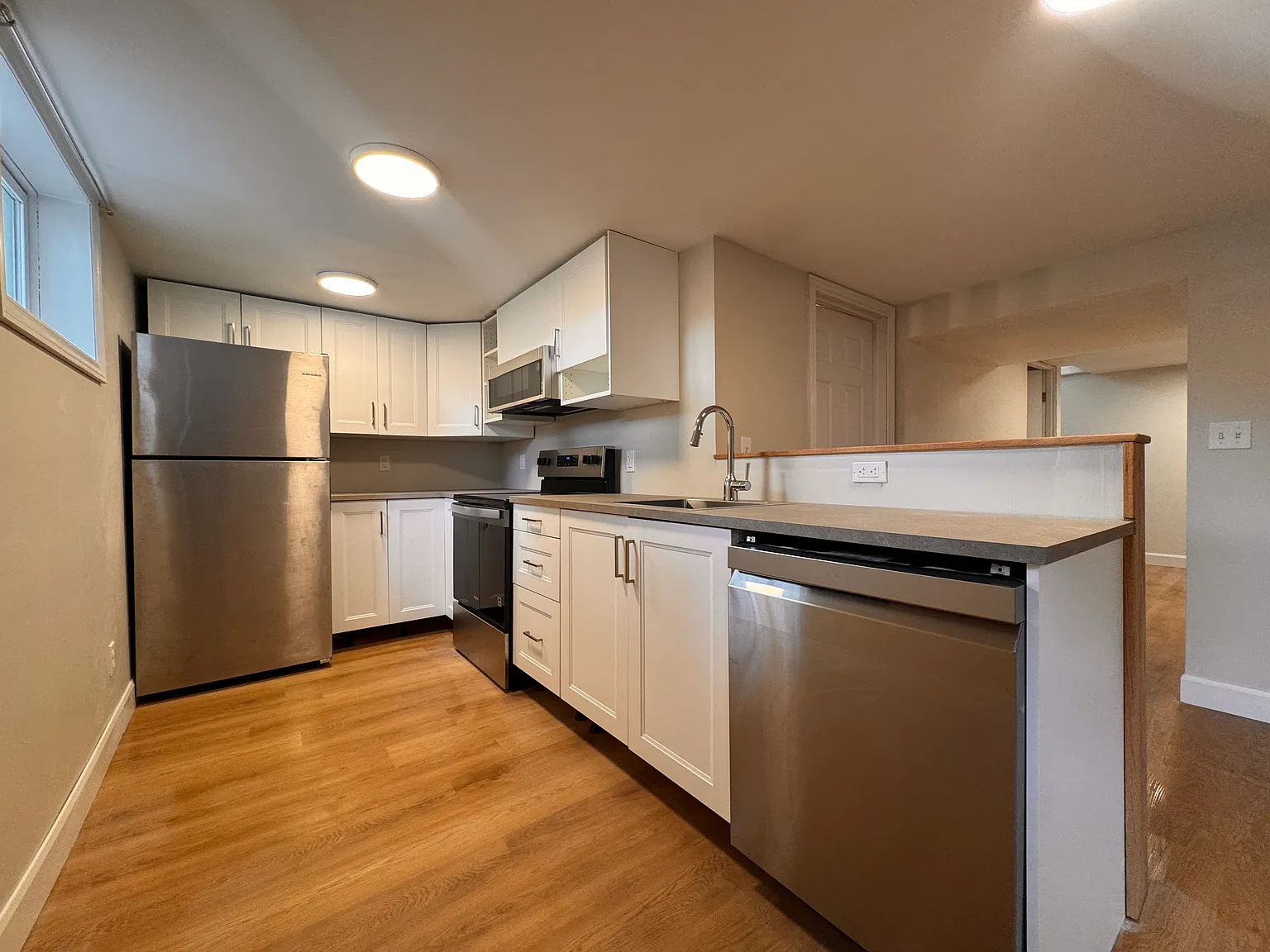 185 Franklin Street South Kitchener — Photo 2
