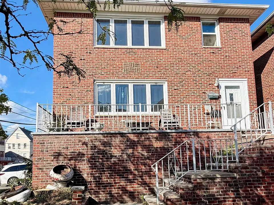 155 W 30th St