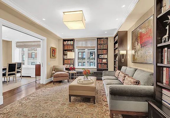 4th image of 235 W 71st St APT 3