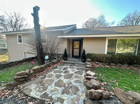 2081 S 70th St E, Muskogee, OK 74403