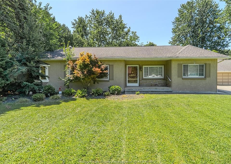 1st image of 1242 Reaume Rd