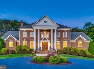 841 Seneca Rd, Great Falls, VA 22066