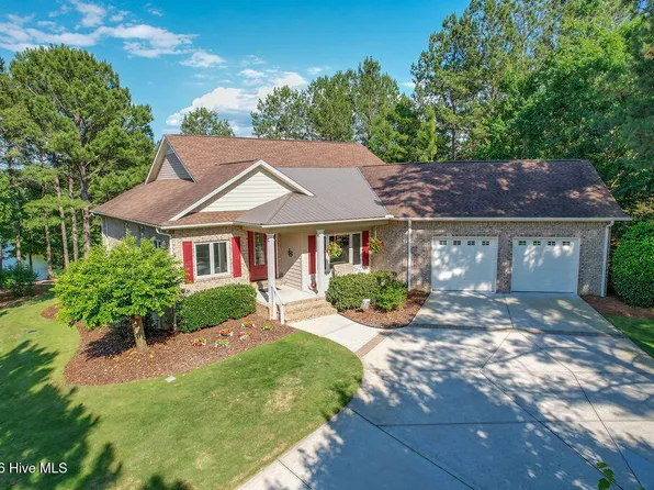 210 Beths Point, West End, NC 27376