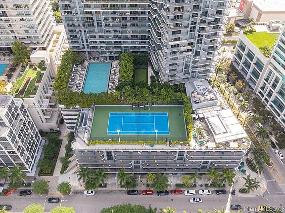 4th image of 121 NE 34th 2706 Miami #2706
