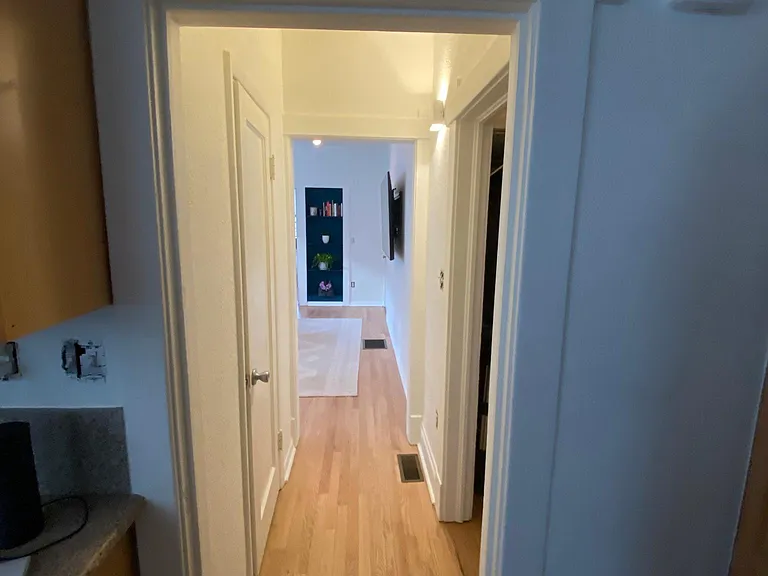 1610 E 14th Ave #1 — Photo 13