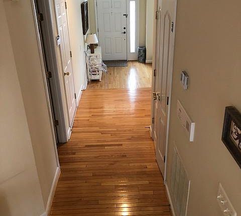 4th image of 7527 Lindberg Dr