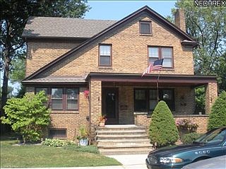 1st image of 85 E 204th St