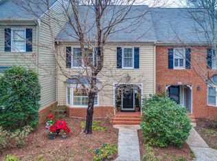205 Bainbridge Dr, Sandy Springs, GA 30327