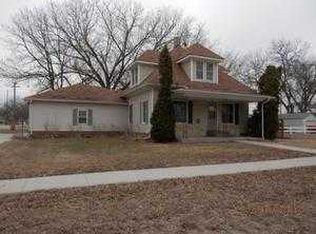 1805 14th Ave, Central City, NE 68826