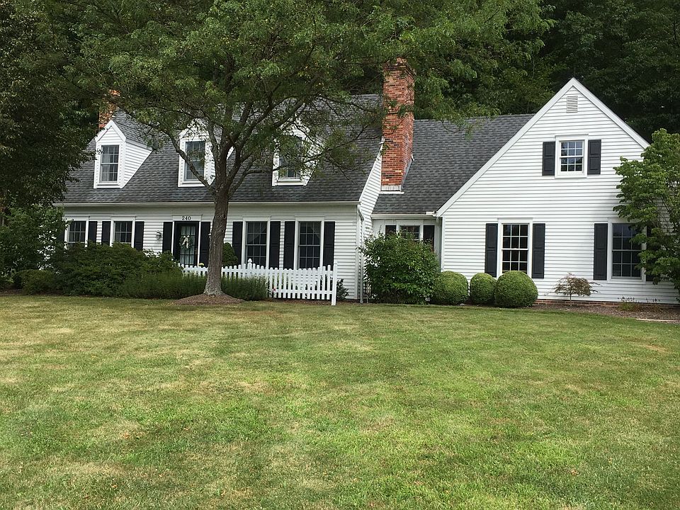 1st image of 240 Senlac Hills Dr