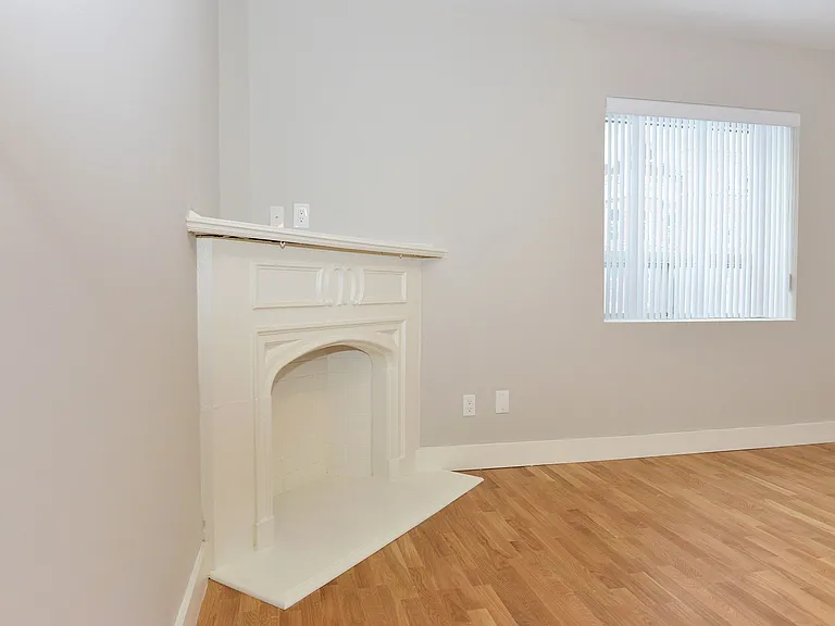 83 Isabella St — Photo 27