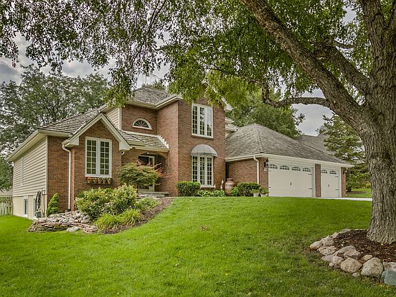2nd image of 16343 Oak Cir