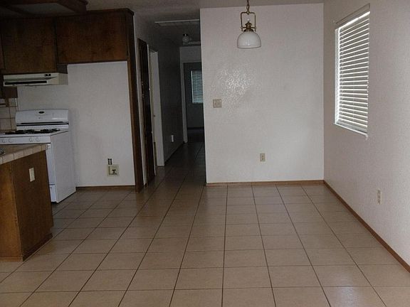 4th image of 250 N 1st Ave