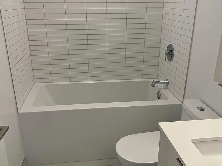 86 Dundas St E #1516 — Photo 17