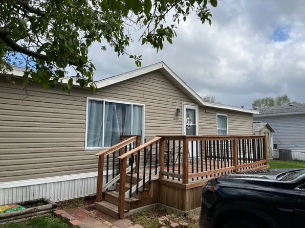 3113 S 21st St, Council Bluffs, IA 51501