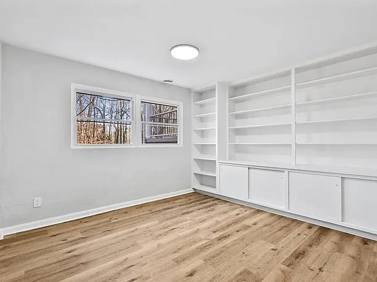 2101 Mimosa Dr — Photo 12