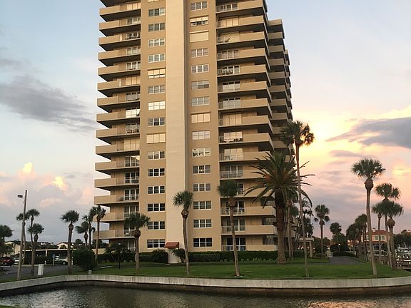 2nd image of 1621 Gulf Blvd APT 406