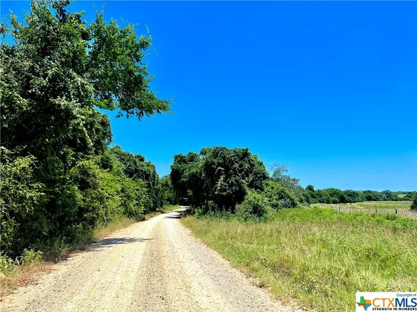 4793 Tenney Creek Rd, Luling, TX 78648