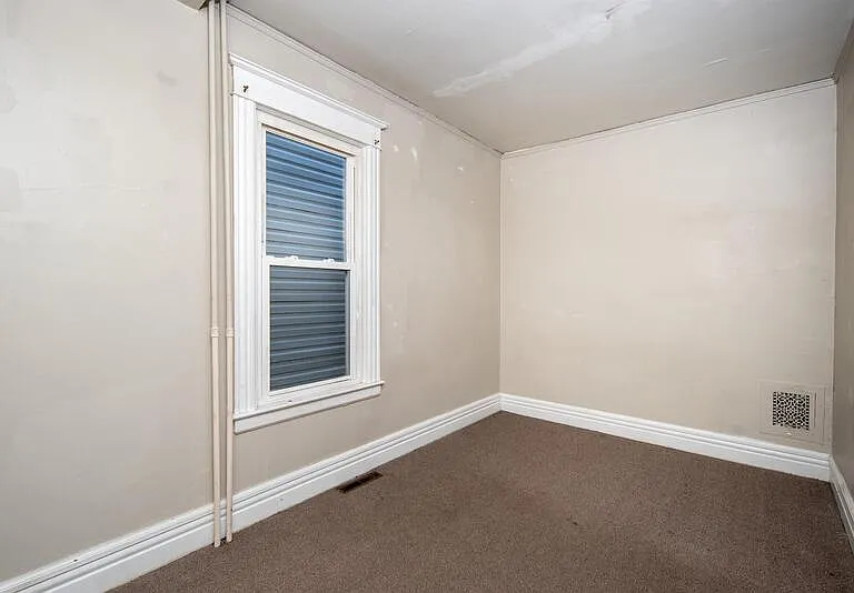 450 Yates St #2 — Photo 15