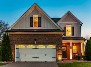 1037 Windemere Dr, Gallatin, TN 37066