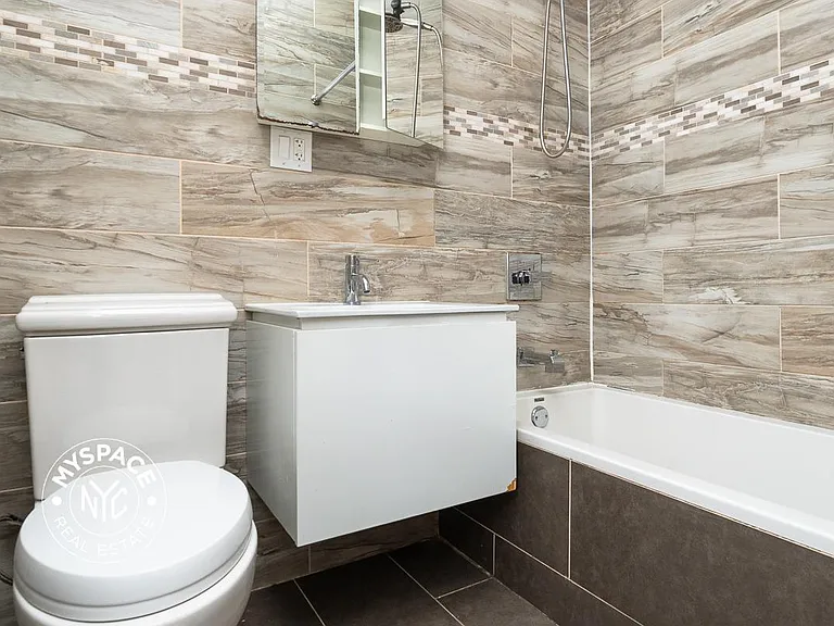 1719 Gates Ave #2R — Photo 13