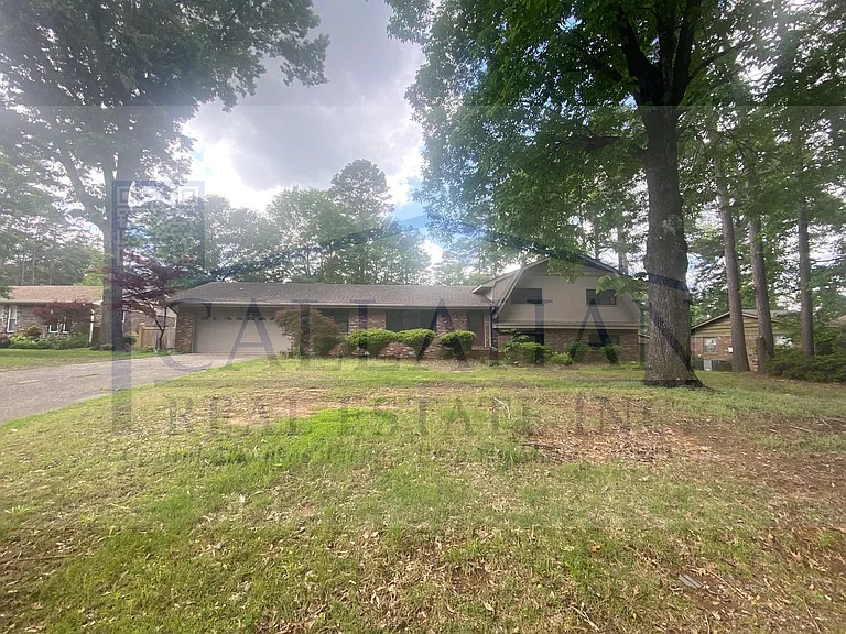 2811 Fox Glenn St — Photo 11