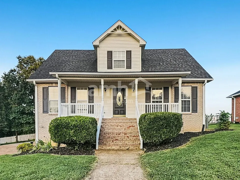 403 Woodlands Dr