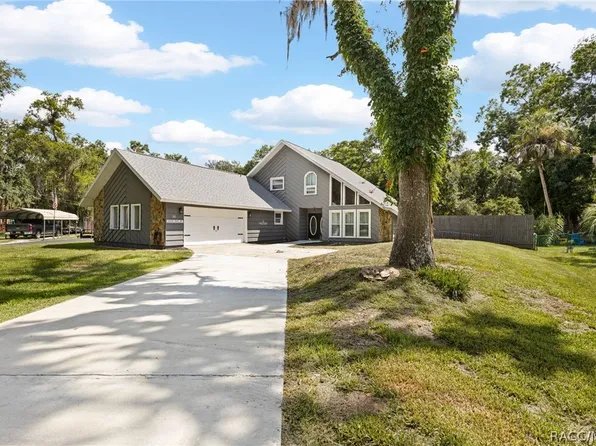 30 River Trail Dr, Inglis, FL 34449