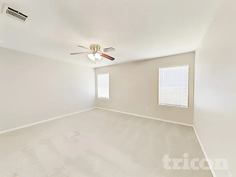 135 Jefferson Dr — Photo 8