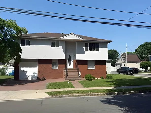 5 Walters Ave #2, Syosset, NY 11791