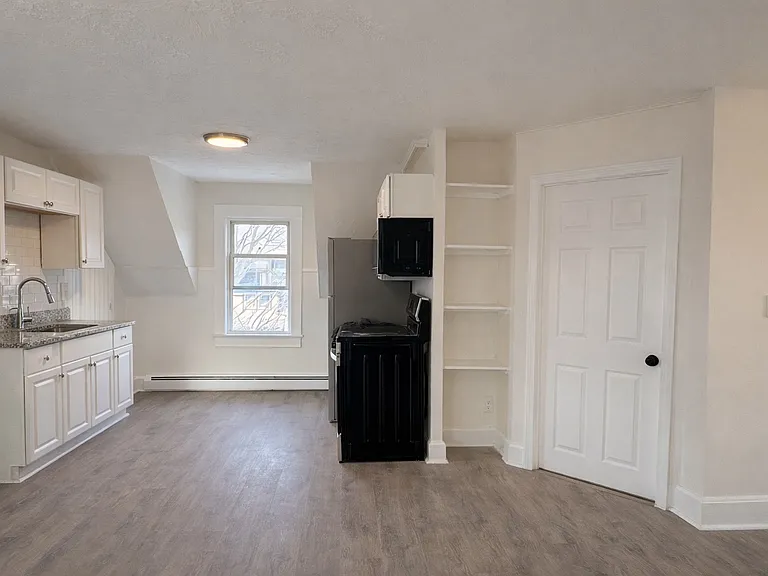 75 Haviland Ave #3 — Photo 2