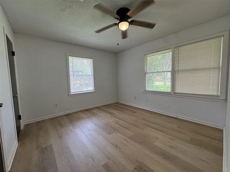 612 Sunset Ln — Photo 18