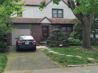 911 Warren Pkway, Teaneck, NJ 07666