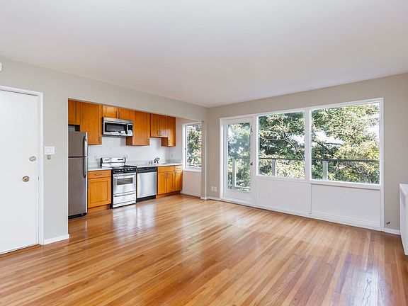 5th image of 242 Cumberland St #306