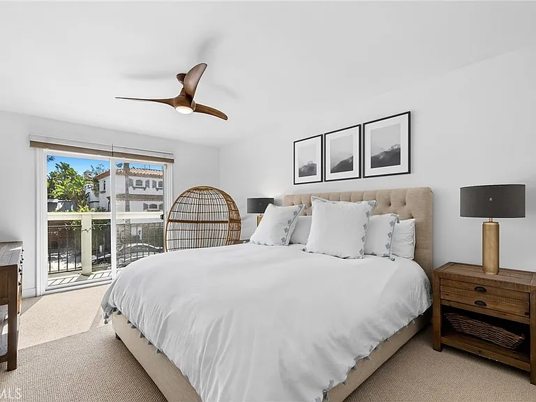 1202 E Balboa Blvd — Photo 20