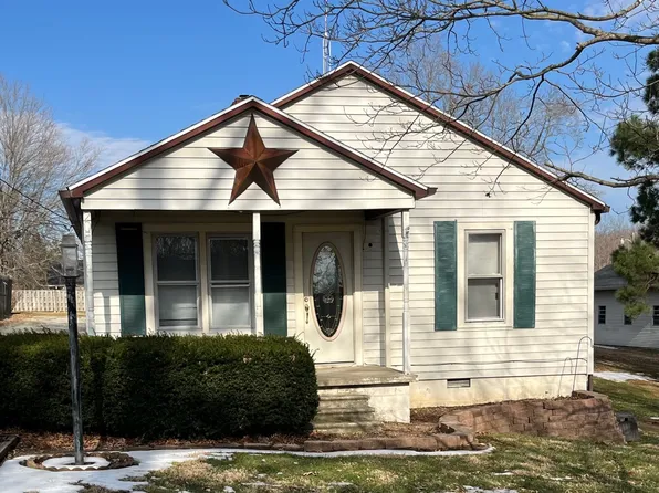 205 Cedar St, Central City, KY 42330