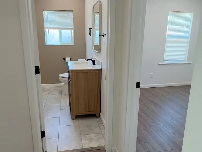 1620 Woodland Ave #1620 — Photo 8