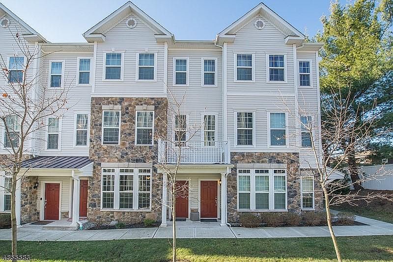 1st image of 26 Dahlia Ln