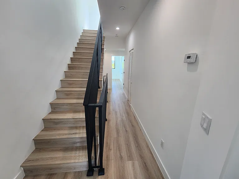 6061 Fulton Ave #8 — Photo 18