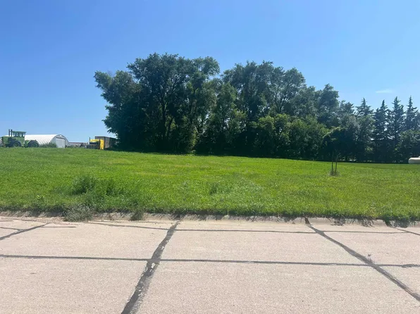 104 E 5th St, Hoskins, NE 68740