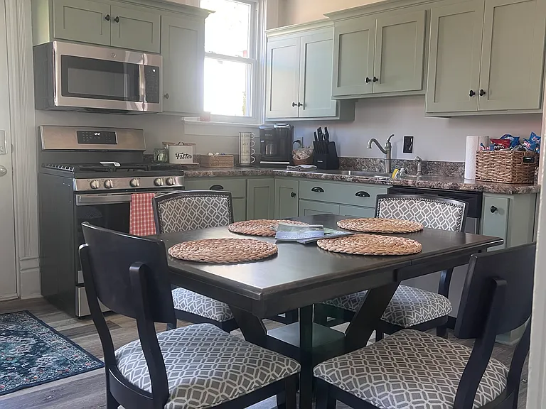 214 E Jackson St #A — Photo 18