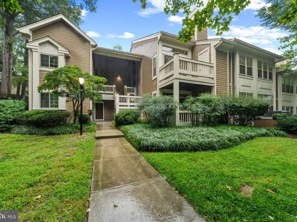 5907 Barbados Pl APT 203, Rockville, MD 20852