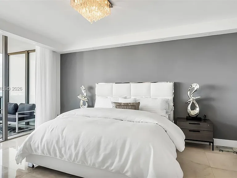 5875 Collins Ave #1807 — Photo 13