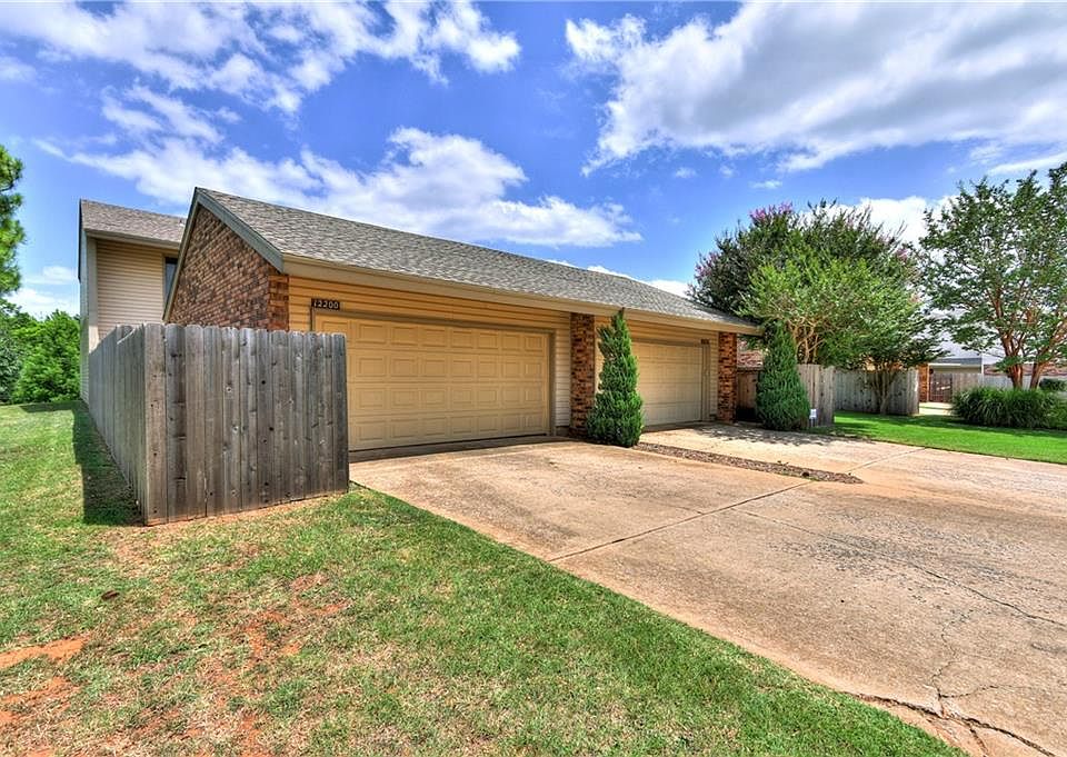1st image of 12200 Greenlea Chase W