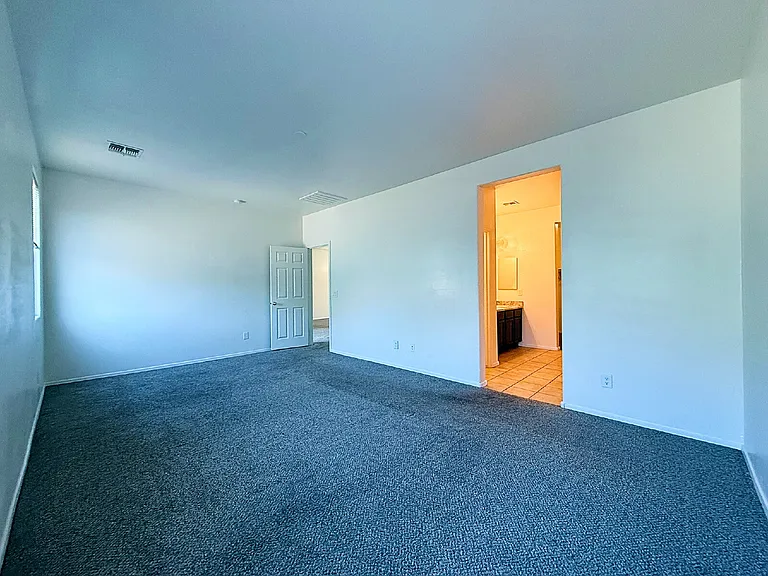6218 W Laurie Ln — Photo 14