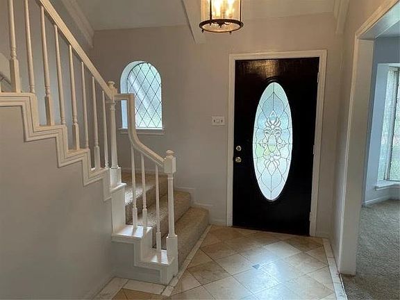 3rd image of 13002 Mission Valley Dr